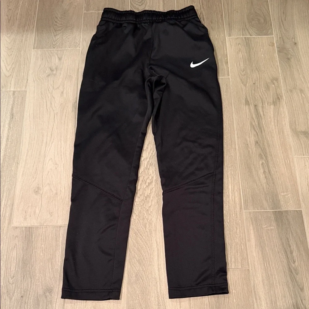 Nike Boys Black Sweatpants with White Logo Size Extra Large